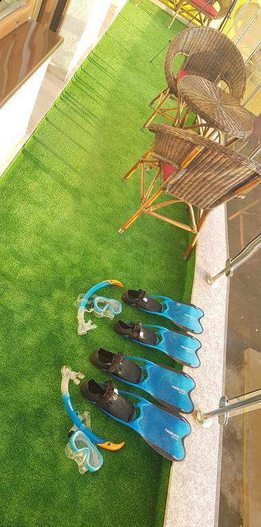 Summerland Beach Privilege Apartment Mamaia Buitenkant foto