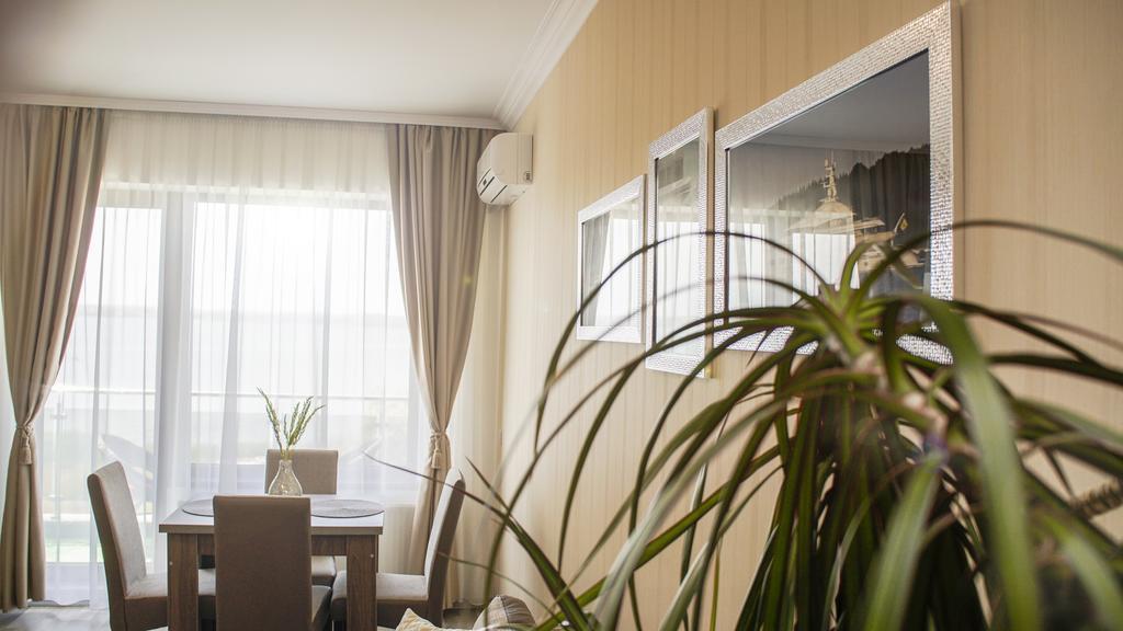 Summerland Beach Privilege Apartment Mamaia Buitenkant foto